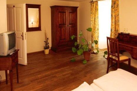 Wittelsbacher Zollhaus Hotel Vilshofen an der Donau Room photo
